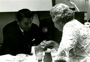 Image description is not available for 1977.063